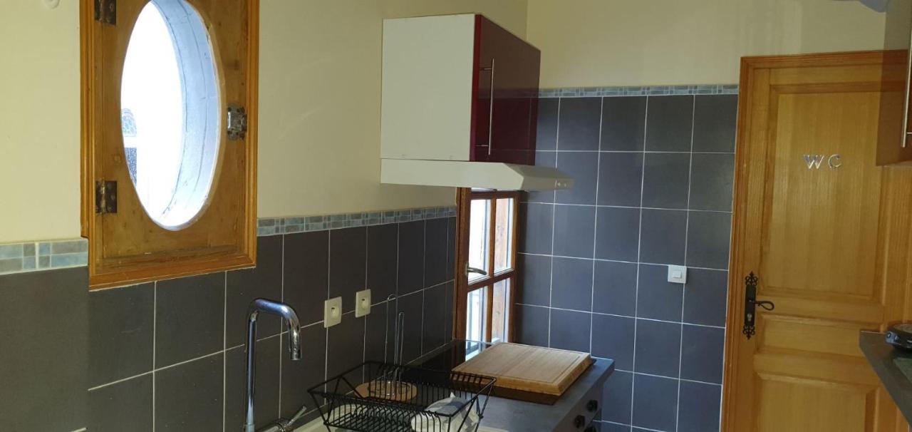Studio Tres Spacieux Avec Cour, En Plein Coeur De Ville ! Carcassonne Buitenkant foto